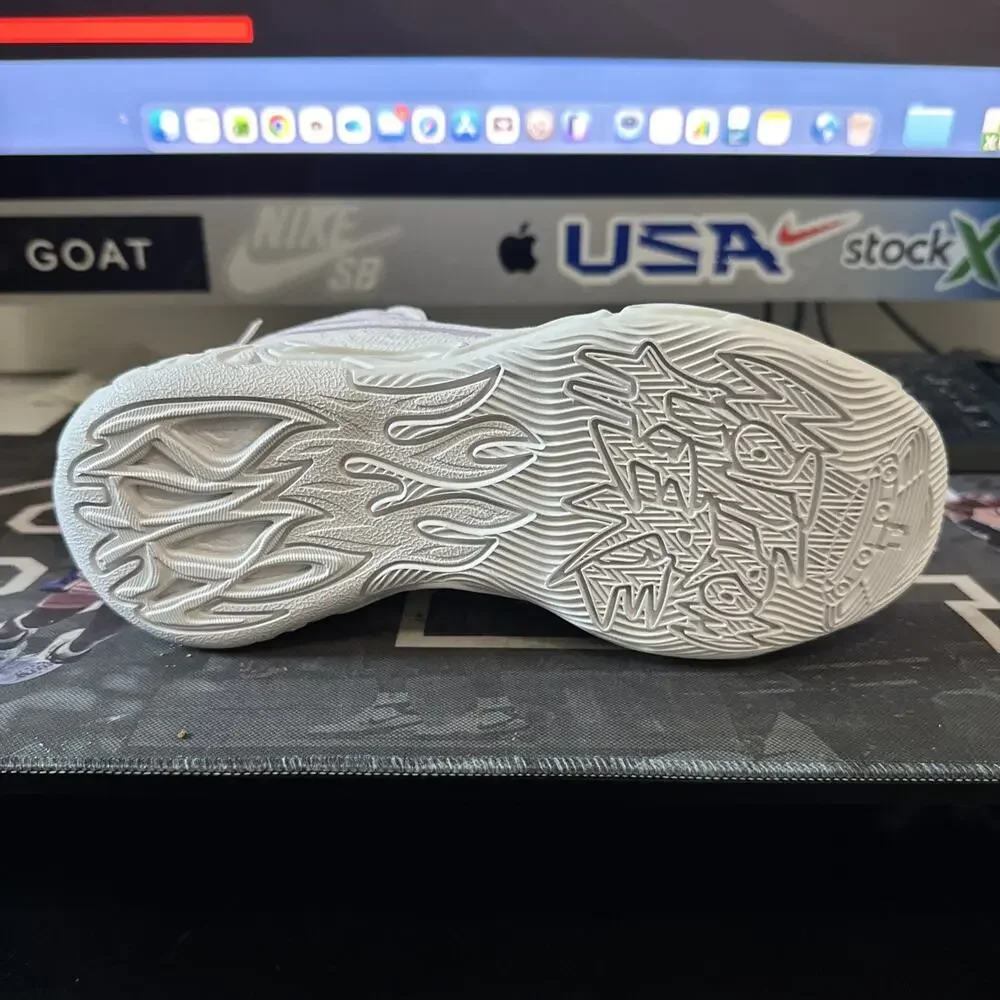 New Kids Size 5 Puma MB.04 Ice White Lamelo Ball Melo 311321-01